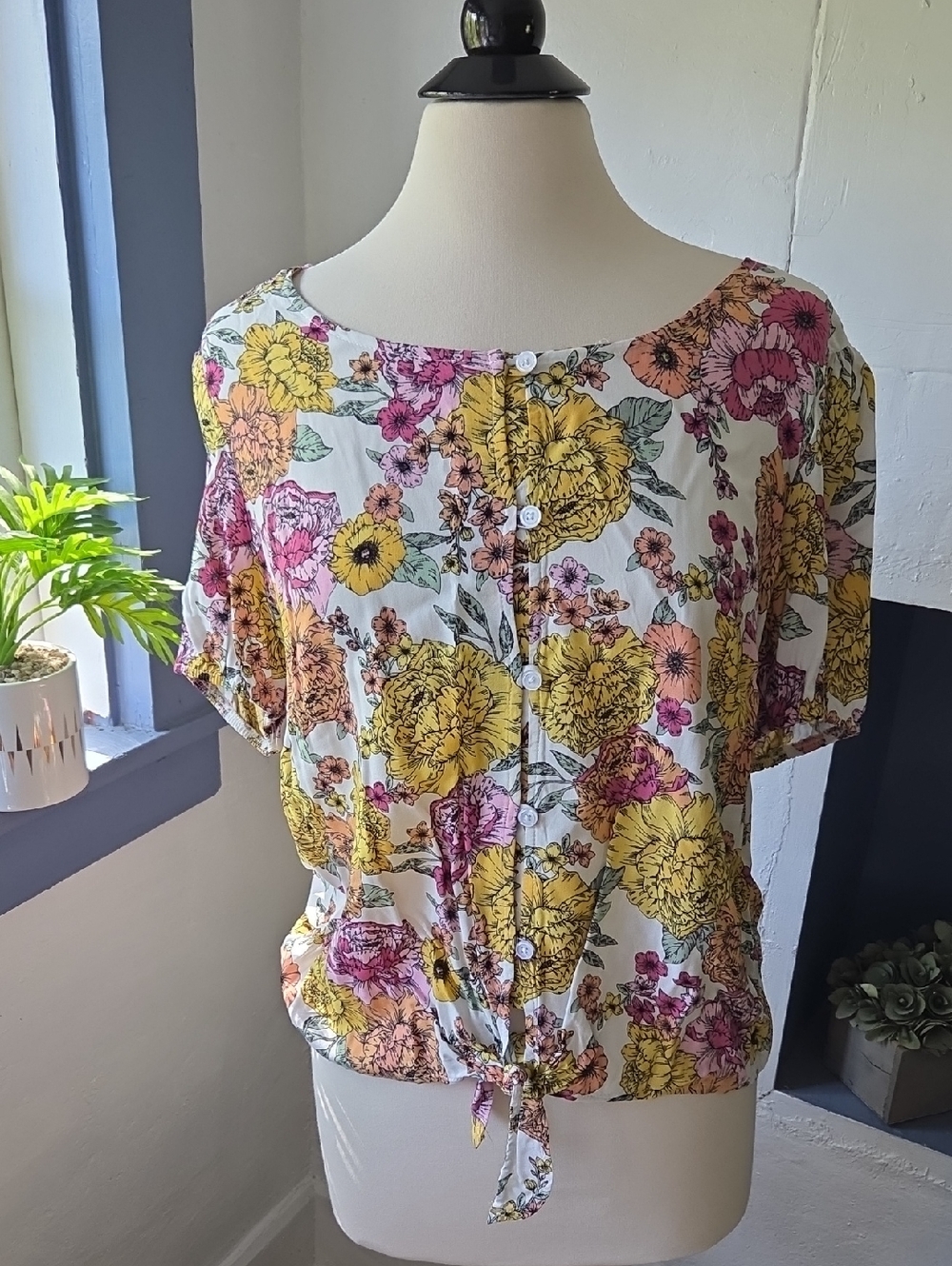 kathy ireland Tie-Front Floral Blouse in Yellow, Pink & Cream